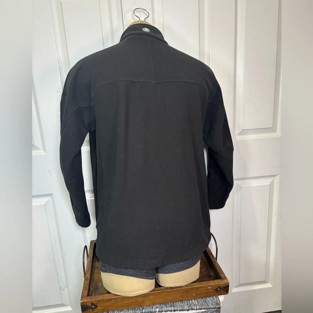 Marmot Men's Black 1/2 zip pullover jacket